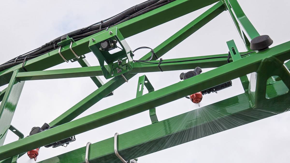 john deere See&Spray_Below